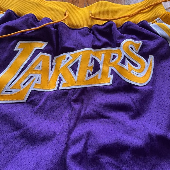 Just Don Mitchell & Ness Los Angeles Lakers Road Shorts Hardwood Classics - Picture 3 of 14